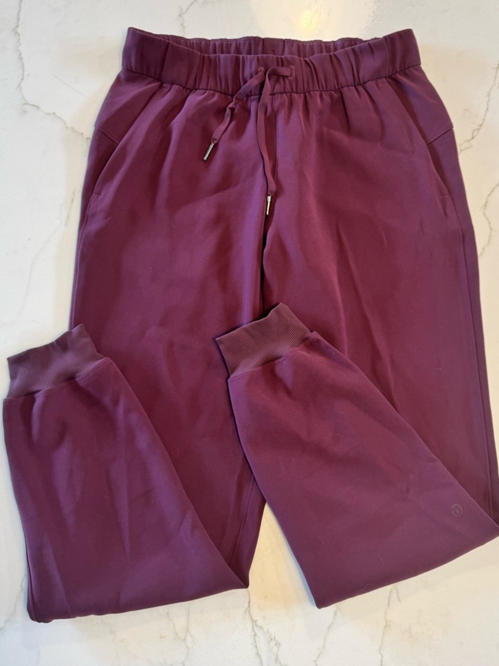 lululemon athletica 
ON THE FLY JOGGER 28"